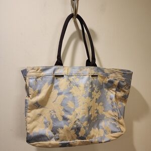 Lulu Dharma metalic yellow and gray large canvas tote
